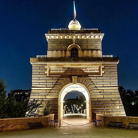 Dolcevita Ponte Milvio Рим Экстерьер фото